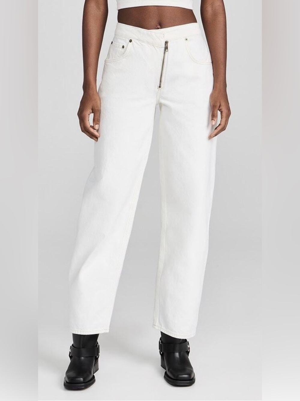 Frame NWT angled zipper long barrel Jeans